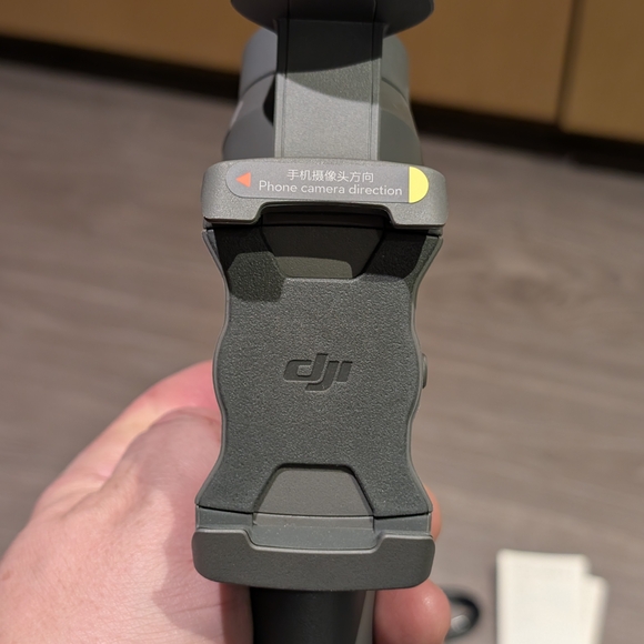 DJI Osmo Mobile 3 Gimbal - Picture 11 of 13